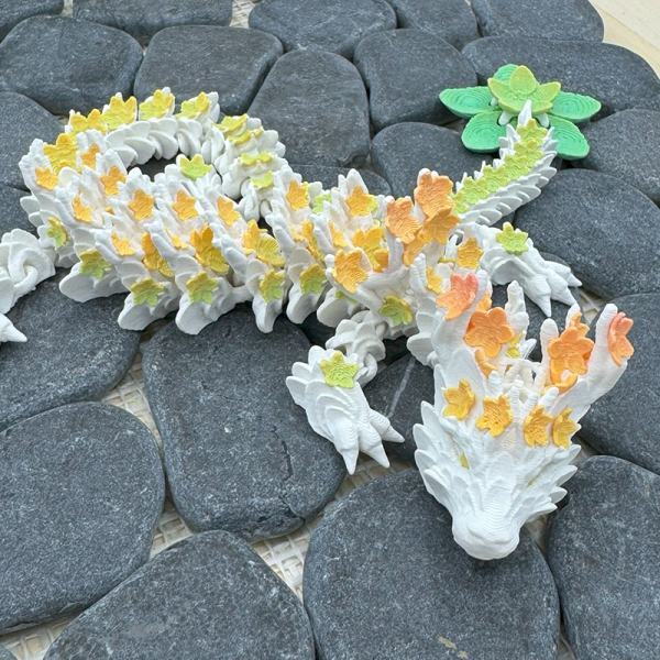 Kirschblüten-Drache – Frühlingseleganz